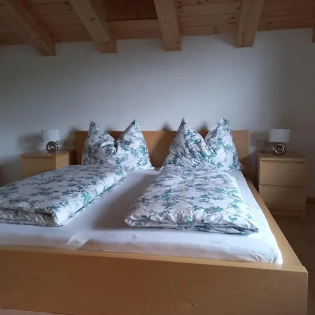 Hahnenkammblick Farm stay *