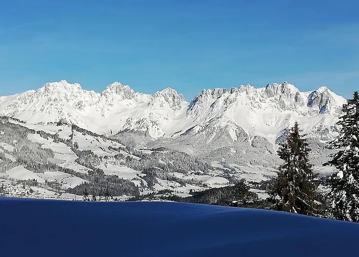 ファームステイ Hahnenkammblick