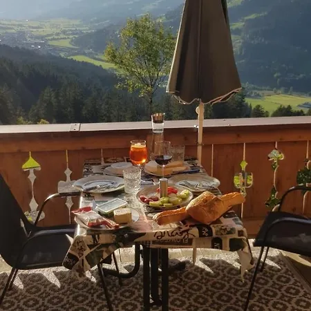 Κατάλυμα σε φάρμα Hahnenkammblick *